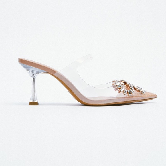 Zara Shoes - NWT. Zara Shimmery Heeled Vinyl Mules with Sparkly Bow Details. Size 7,5.